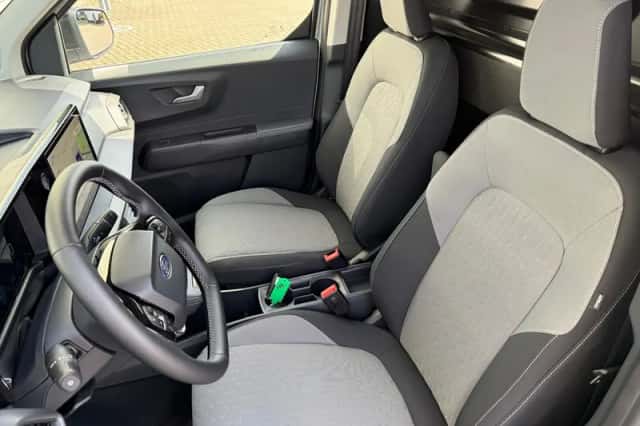 Ford Transit Courier (2026) thumbnail 5