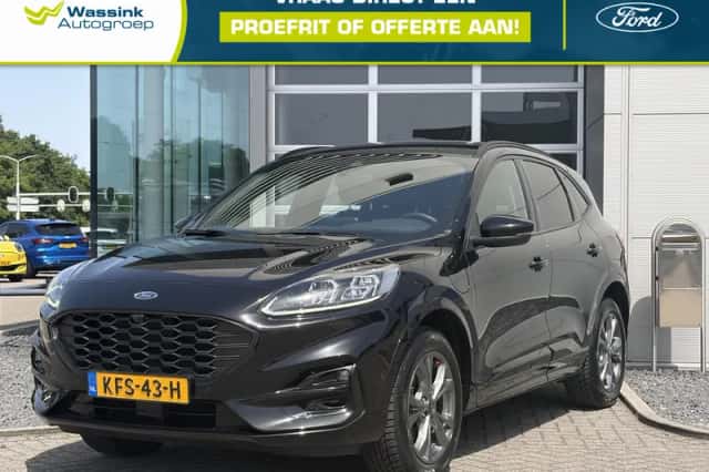Ford Kuga (2023) thumbnail 1
