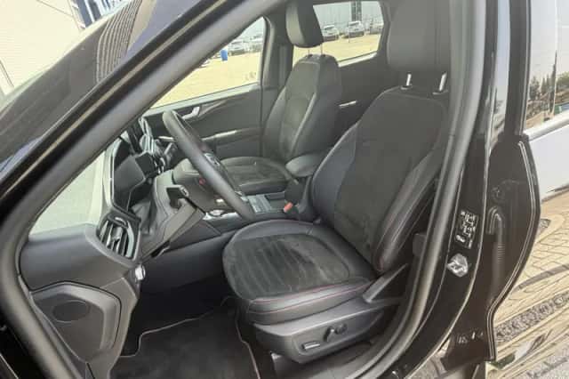 Ford Kuga (2023) thumbnail 18
