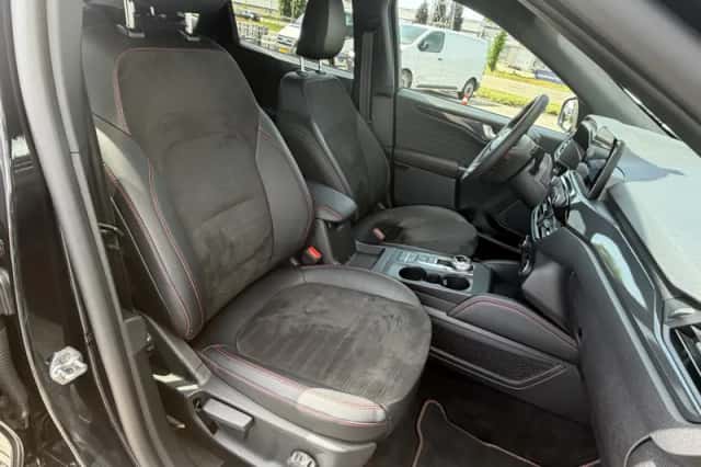 Ford Kuga (2023) thumbnail 19