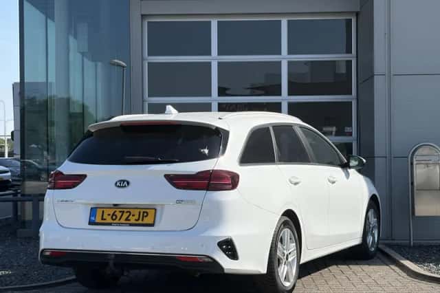 Kia Ceed Sportswagon (2021) thumbnail 6