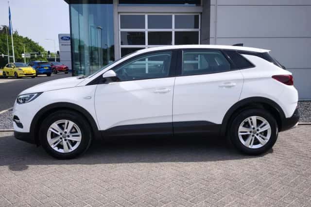 Opel Grandland X (2021) thumbnail 2