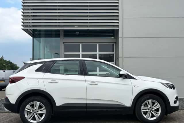 Opel Grandland X (2021) thumbnail 4