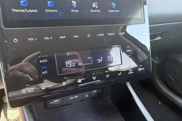 Hyundai Tucson (2021) thumbnail 8