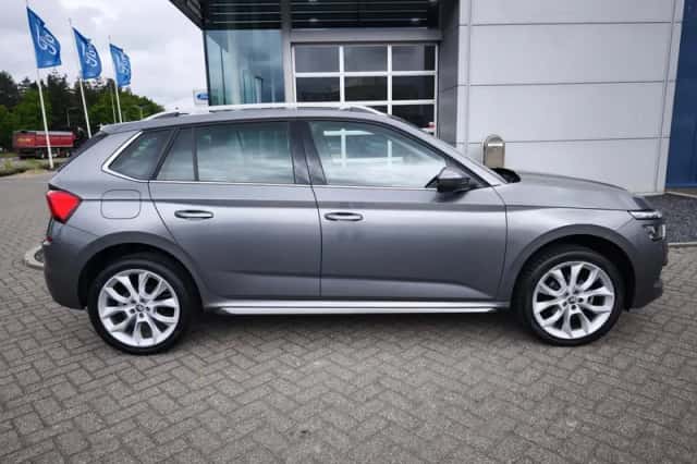 Škoda Kamiq (2023) thumbnail 5