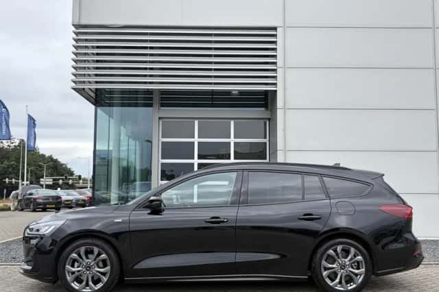 Ford Focus (2024) thumbnail 5