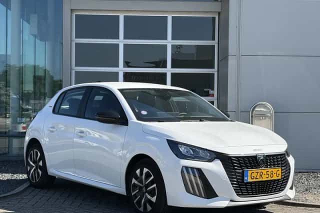 Peugeot 208 (2025) thumbnail 3