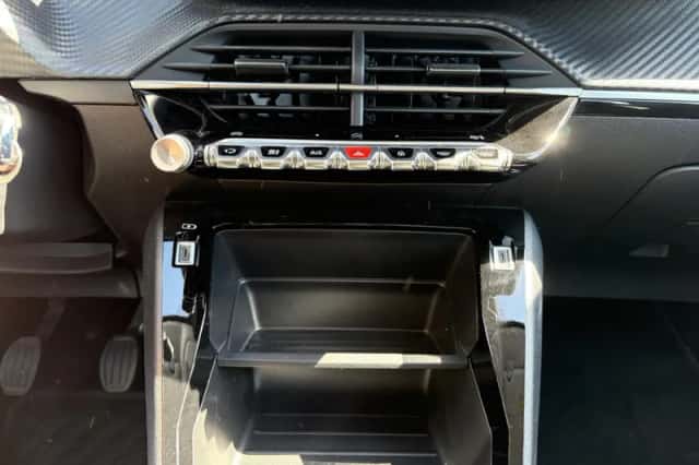 Peugeot 208 (2025) thumbnail 24