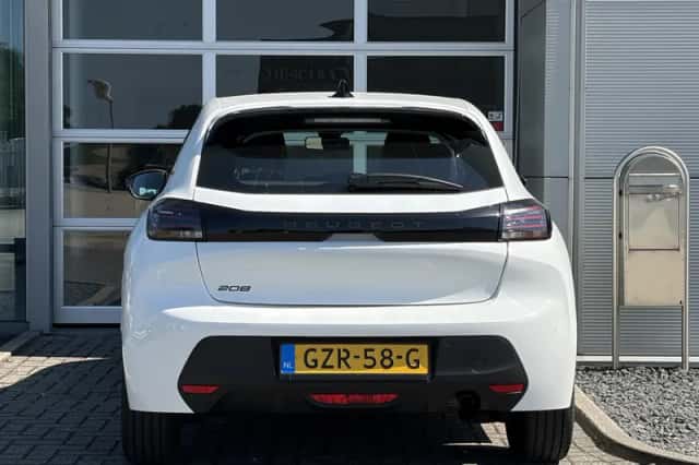 Peugeot 208 (2025) thumbnail 8