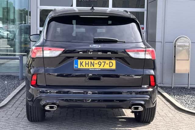 Ford Kuga (2023) thumbnail 6
