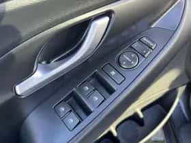 Hyundai i30 (2023) thumbnail 12