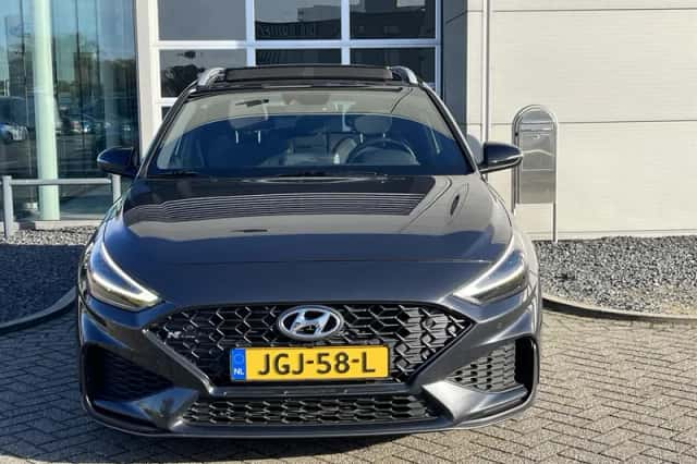 Hyundai i30 (2023) thumbnail 4