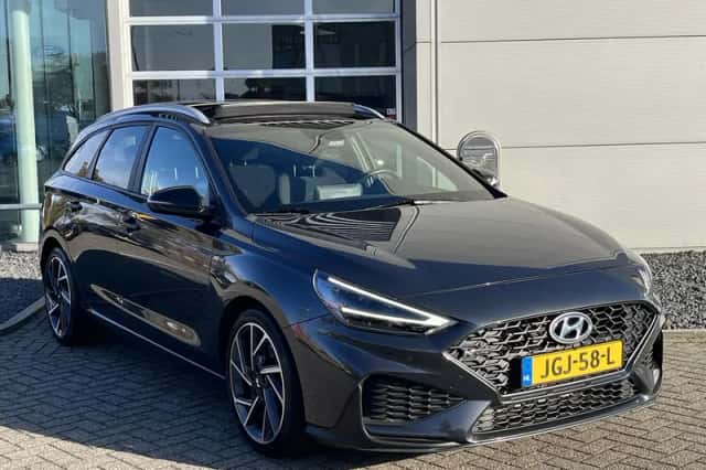Hyundai i30 (2023) thumbnail 4