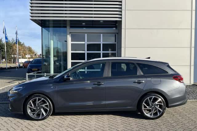 Hyundai i30 (2023) thumbnail 6