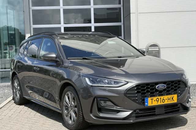 Ford Focus (2023) thumbnail 3
