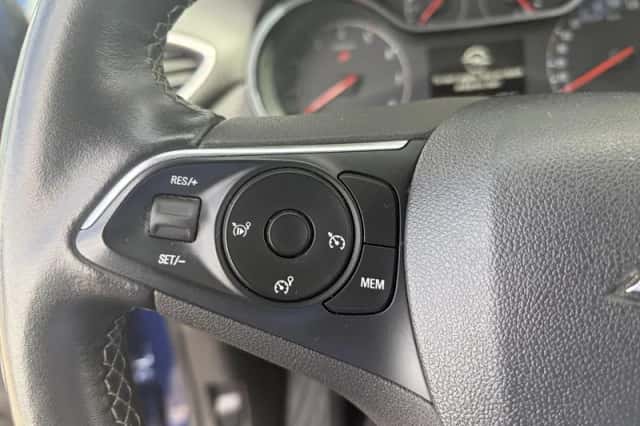 Opel Crossland (2021) thumbnail 21