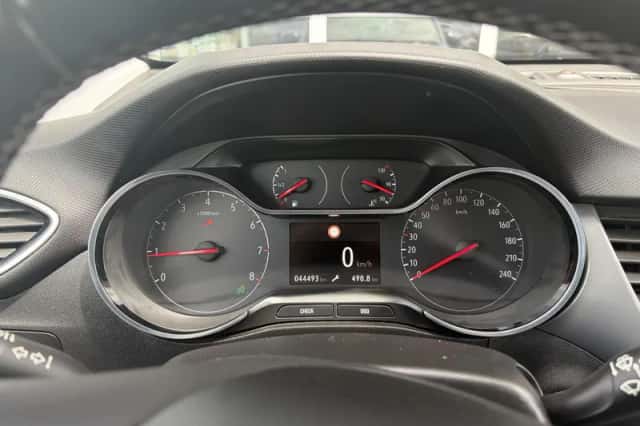 Opel Crossland (2021) thumbnail 23