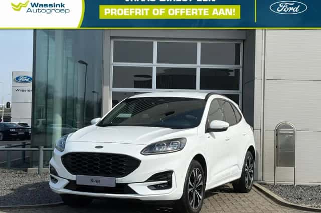 Ford Kuga (2023) thumbnail 1