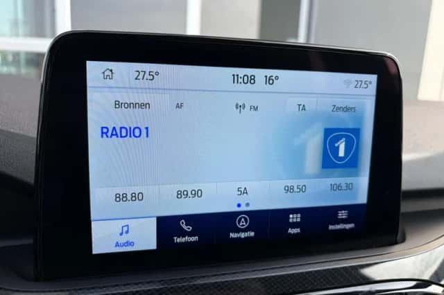 Ford Kuga (2023) thumbnail 13