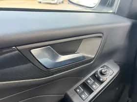 Ford Kuga (2023) thumbnail 18