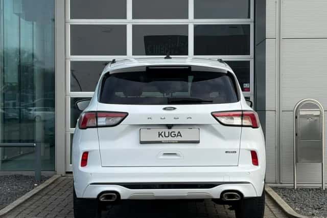 Ford Kuga (2023) thumbnail 4