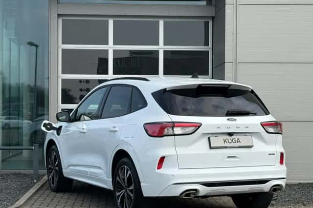 Ford Kuga (2023) thumbnail 5