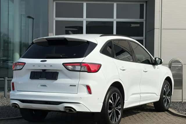 Ford Kuga (2023) thumbnail 6