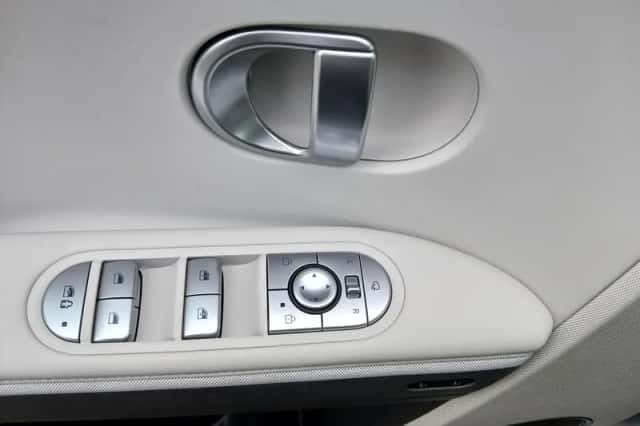 Hyundai Ioniq 5 (2024) thumbnail 18