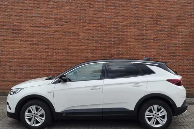 Opel Grandland X (2020) thumbnail 2