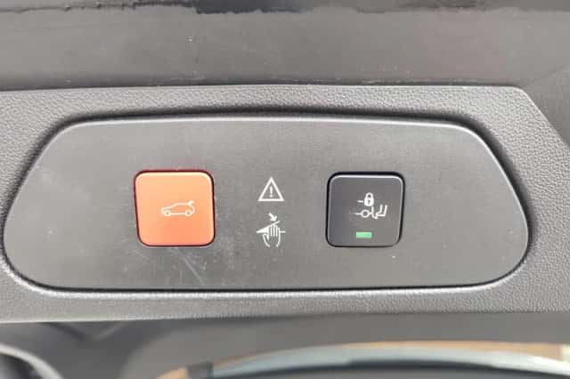 Opel Grandland X (2020) thumbnail 25