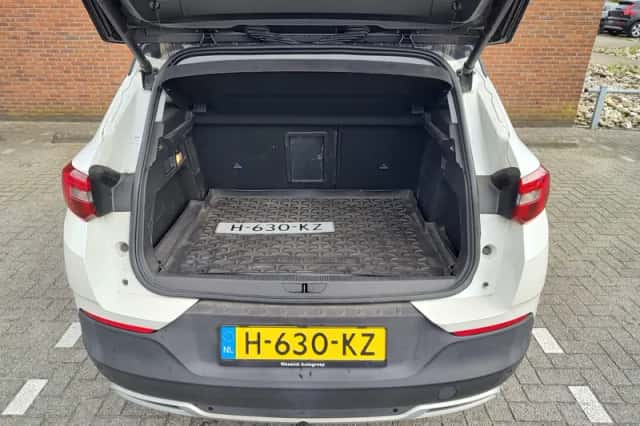 Opel Grandland X (2020) thumbnail 26