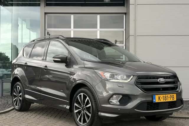 Ford Kuga (2017) thumbnail 3