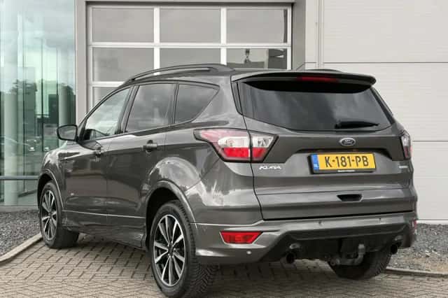 Ford Kuga (2017) thumbnail 6
