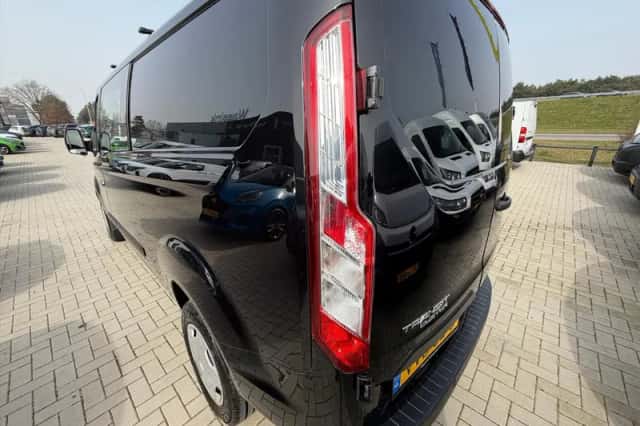 Ford Transit Custom (2023) thumbnail 11