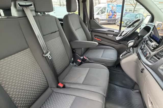 Ford Transit Custom (2023) thumbnail 16
