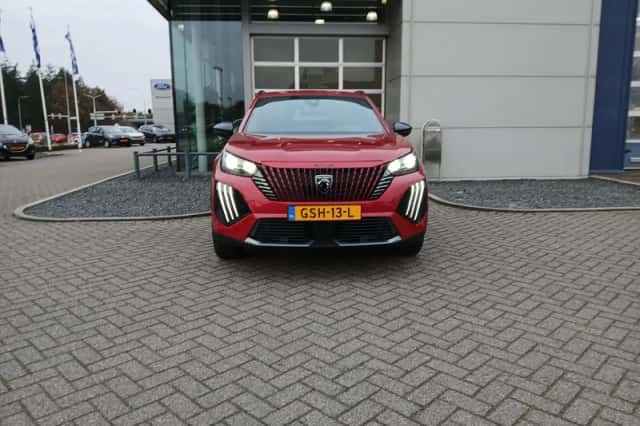Peugeot e-2008 (2024) thumbnail 3