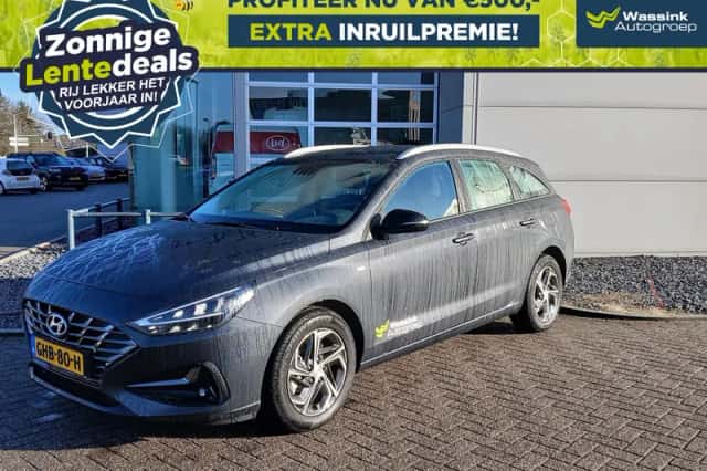 Hyundai i30 (2024) thumbnail 1