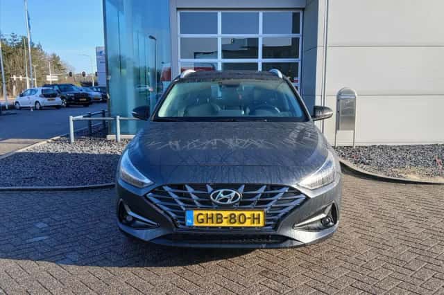 Hyundai i30 (2024) thumbnail 3
