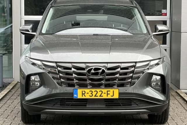 Hyundai Tucson (2022) thumbnail 2