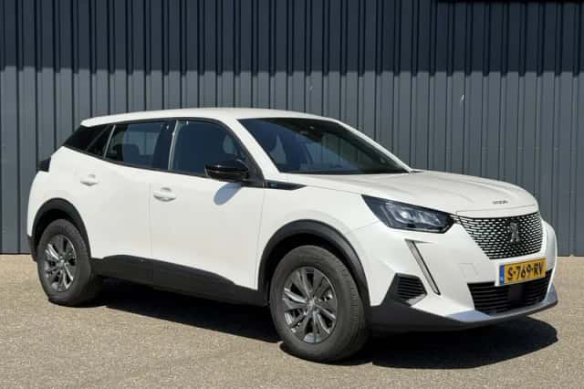 Peugeot e-2008 (2023) thumbnail 2