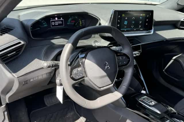 Peugeot e-2008 (2023) thumbnail 7