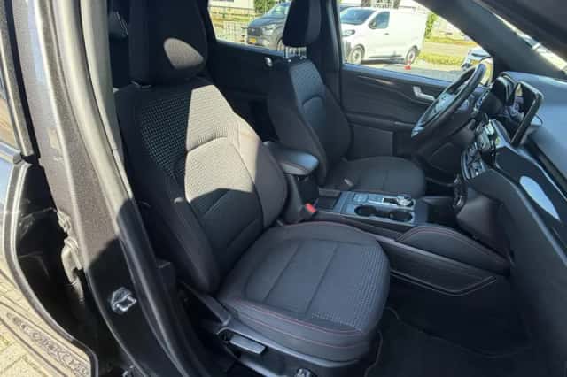 Ford Kuga (2022) thumbnail 18