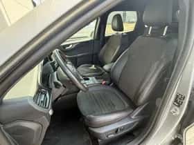 Ford Kuga (2022) thumbnail 21