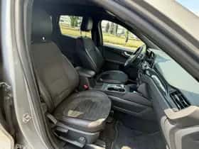 Ford Kuga (2022) thumbnail 22