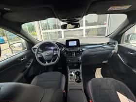 Ford Kuga (2022) thumbnail 23