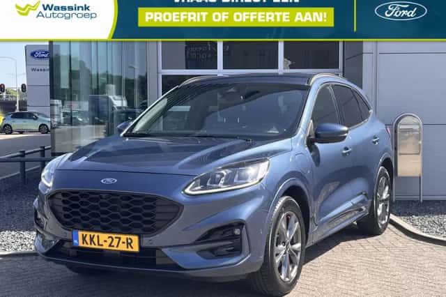 Ford Kuga (2023) thumbnail 1