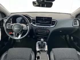 Kia Ceed Sportswagon (2024) thumbnail 16