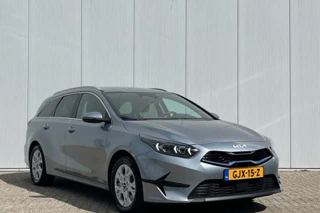 Kia Ceed Sportswagon (2024) thumbnail 4