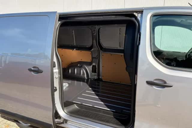 Opel Vivaro-e (2025) thumbnail 5