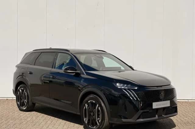 Peugeot 5008 (2025) thumbnail 3